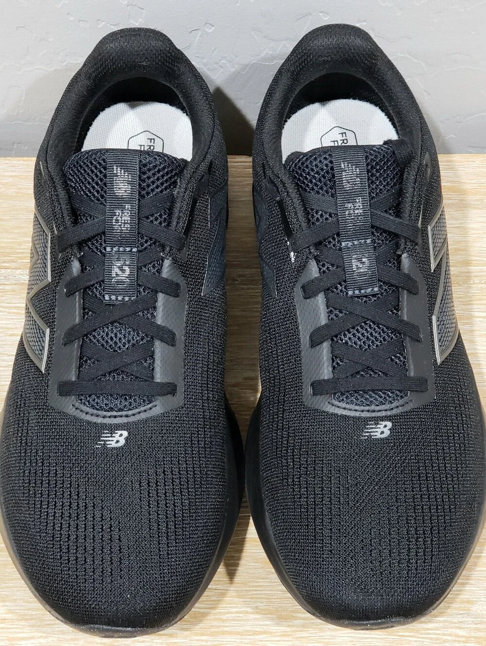 NEW BALANCE Women's Fresh Foam 520 v9 Running Shoes (11D/9.5D Men's) Black